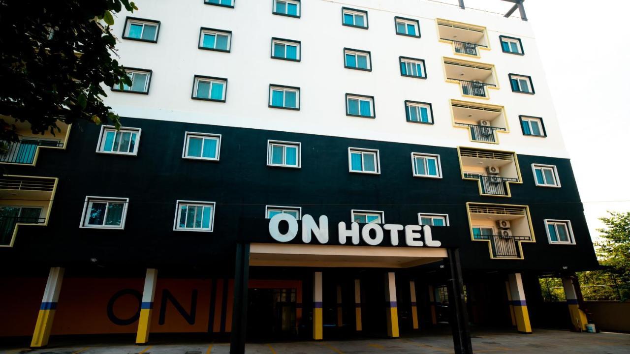 On Hotel Friendship Angeles Eksteriør billede