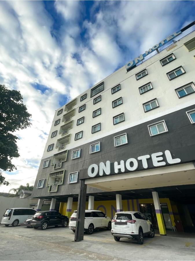 On Hotel Friendship Angeles Eksteriør billede