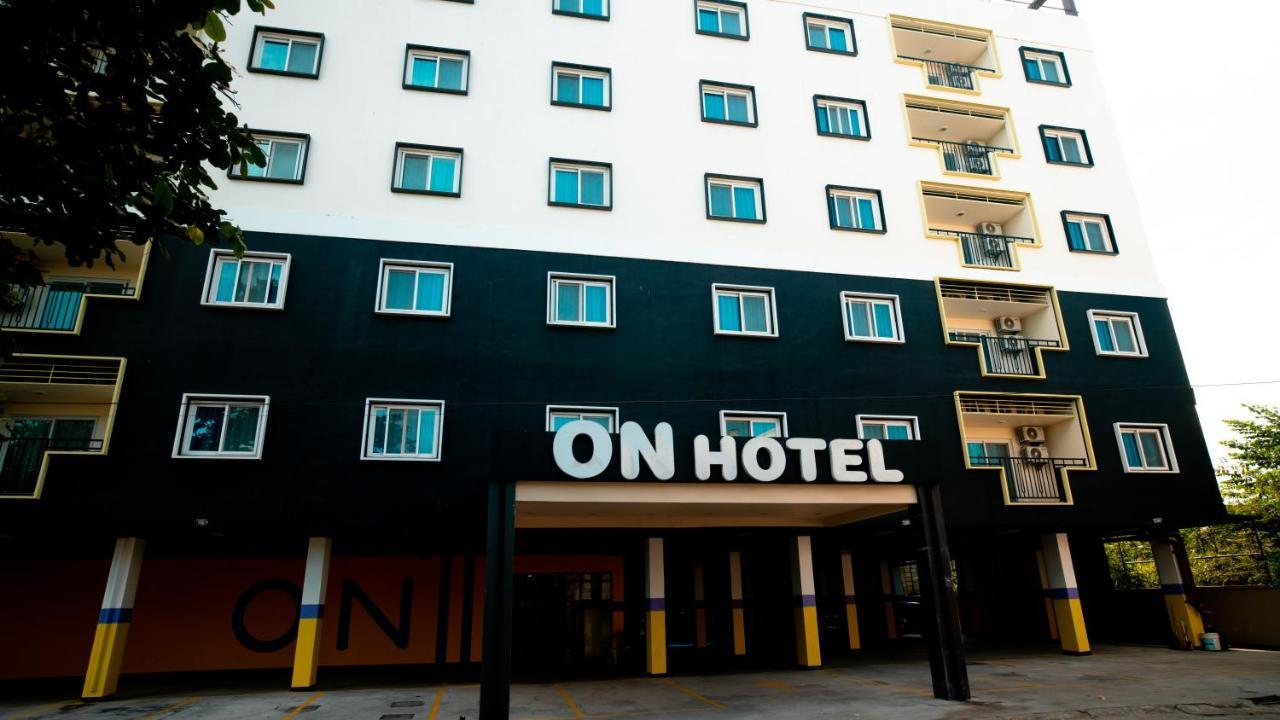 On Hotel Friendship Angeles Eksteriør billede